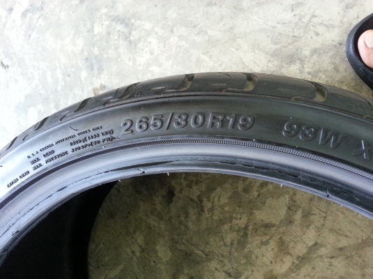 ขายยางขอบ 19 " ขนาด 265/30/19" 2 เส้น และ235/35/19"  1 เส้นคับ
