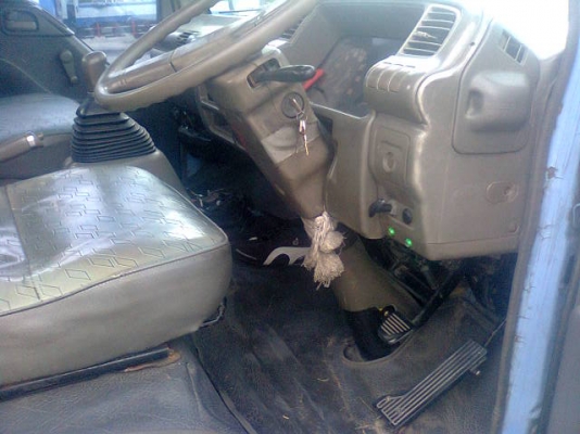 ขายอีซูซุ120 NPR เครื่อง135 พวงมาลัยพาวเว่อร์มีแอร์