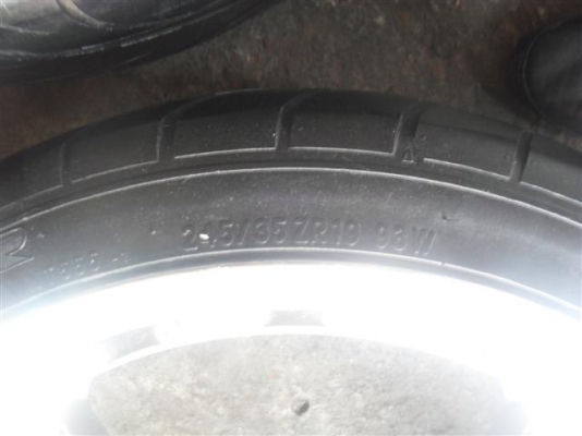 Vip19::8.5*8.5  off  45ยาง235/35/19*245/40/19 ล้อมีเก็บงาน1วง เพื่อนฝากขาบ....17.500