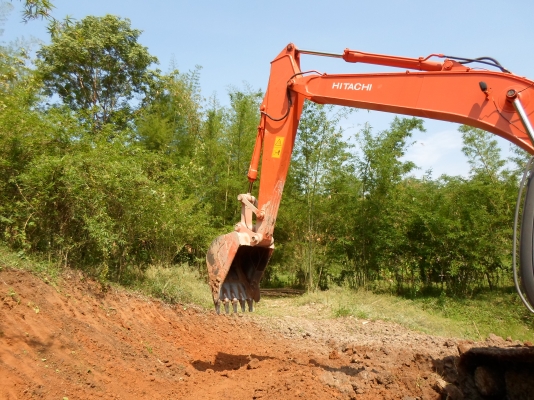 ด่วนเจ้าของลดราคาขายได้ขาย ขาย แบคโฮ HITACHI EX200-5 รถสวย เอกสารเล่มทะเบียน