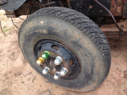 ขายตัด เอาทุนคืน 6ล้อ เอาไปทำอะไหล่/ต่อดั๊ม(เกิดใหม่)/ติดเครน/วางโม่/เทเลอร์ HINO KM350 เครื่องDM100 100HPแห้งดีติดง่าย เกียร์เดิม ติดFหน้า-หลัง หัวFB ช่วงล่างสวย คัสซีสวยมาก ไม่มีผุไม่มีบวม กระบะ4.3ม. สภาพดี ขายตามสภาพ สัญญาซื้อขาย ราคาต่อรองได้ครับ