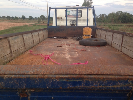 ขายตัด เอาทุนคืน 6ล้อ เอาไปทำอะไหล่/ต่อดั๊ม(เกิดใหม่)/ติดเครน/วางโม่/เทเลอร์ HINO KM350 เครื่องDM100 100HPแห้งดีติดง่าย เกียร์เดิม ติดFหน้า-หลัง หัวFB ช่วงล่างสวย คัสซีสวยมาก ไม่มีผุไม่มีบวม กระบะ4.3ม. สภาพดี ขายตามสภาพ สัญญาซื้อขาย ราคาต่อรองได้ครับ