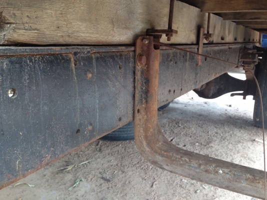 ขายตัด เอาทุนคืน 6ล้อ เอาไปทำอะไหล่/ต่อดั๊ม(เกิดใหม่)/ติดเครน/วางโม่/เทเลอร์ HINO KM350 เครื่องDM100 100HPแห้งดีติดง่าย เกียร์เดิม ติดFหน้า-หลัง หัวFB ช่วงล่างสวย คัสซีสวยมาก ไม่มีผุไม่มีบวม กระบะ4.3ม. สภาพดี ขายตามสภาพ สัญญาซื้อขาย ราคาต่อรองได้ครับ