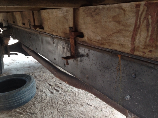 ขายตัด เอาทุนคืน 6ล้อ เอาไปทำอะไหล่/ต่อดั๊ม(เกิดใหม่)/ติดเครน/วางโม่/เทเลอร์ HINO KM350 เครื่องDM100 100HPแห้งดีติดง่าย เกียร์เดิม ติดFหน้า-หลัง หัวFB ช่วงล่างสวย คัสซีสวยมาก ไม่มีผุไม่มีบวม กระบะ4.3ม. สภาพดี ขายตามสภาพ สัญญาซื้อขาย ราคาต่อรองได้ครับ