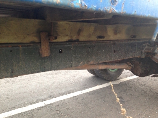 ขายตัด เอาทุนคืน 6ล้อ เอาไปทำอะไหล่/ต่อดั๊ม(เกิดใหม่)/ติดเครน/วางโม่/เทเลอร์ HINO KM350 เครื่องDM100 100HPแห้งดีติดง่าย เกียร์เดิม ติดFหน้า-หลัง หัวFB ช่วงล่างสวย คัสซีสวยมาก ไม่มีผุไม่มีบวม กระบะ4.3ม. สภาพดี ขายตามสภาพ สัญญาซื้อขาย ราคาต่อรองได้ครับ