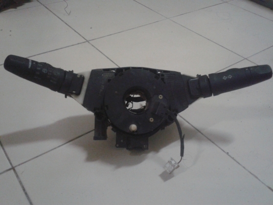 ขายยกเลี้ยวรถตู้นิสสัน URVAN