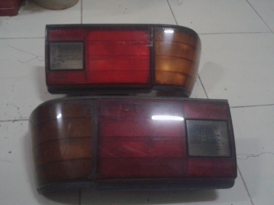 ขายไฟท้ายโตโยต้า ตู้เย็น 1คู่