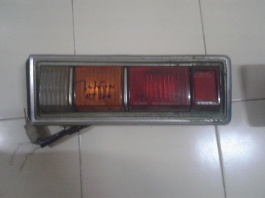 ขายไฟท้ายโตโยเป็ด RT40 1คู่