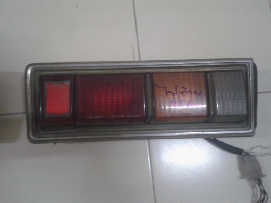 ขายไฟท้ายโตโยเป็ด RT40 1คู่