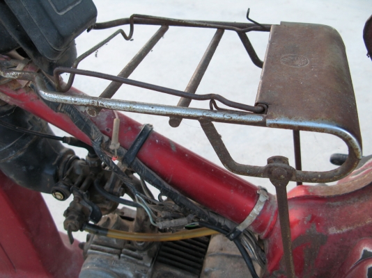 ที่นังเด็ก ตราเรือใบและงานเก่าอีกอันครับ