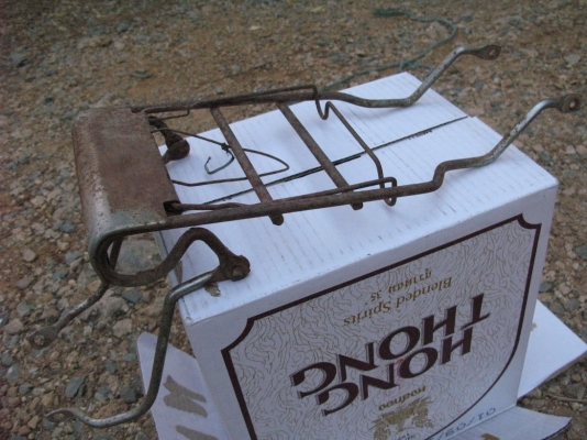 ที่นังเด็ก ตราเรือใบและงานเก่าอีกอันครับ