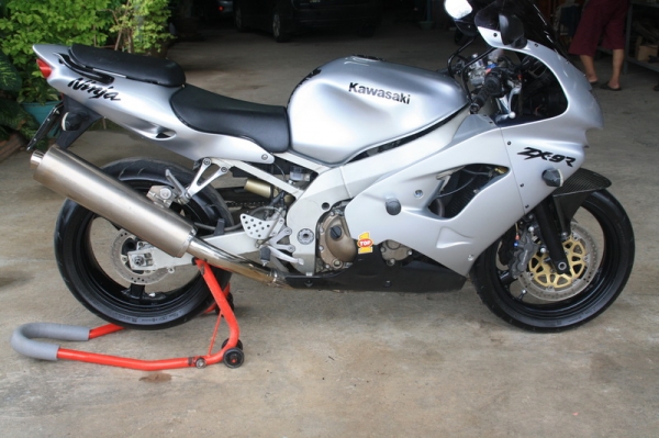 ขาย KAWASAKI ZX 9 R เครื่องดี ทะเบียนแท้ พร้อมโอน 129000