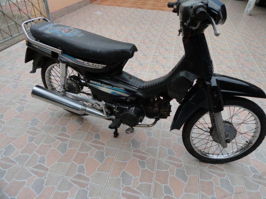 ขาย  hondaดรีม เครื่องฝาดำ เครื่องดี ขาย8300 บาท