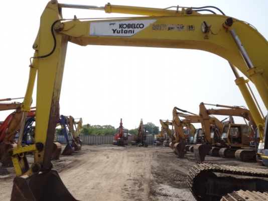 รถขุดดิน SK120-1 มาร์คทรี  รถสวย สภาพเดิมนอกจากญี่ปุ่น  เพิ่งลงมาถึงไทย  ตอนนี้รถอยู่ที่ C.S. หลักสี่แล้ว  โทร.081-373-0559