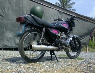 คาวาซากิ GTO  สีดำ  เอกสารครบ  เครื่องติดขี่ได้ ค่ะ