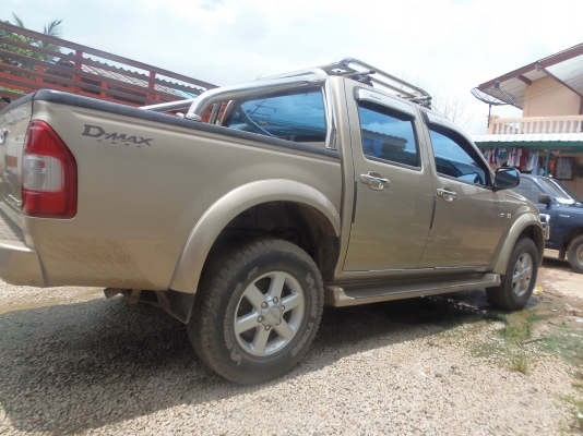 ขาย ISUZU DMAX LS 3.0TURBO 4WD CAB4 เกียร์AUTO ขาย390,000บาท