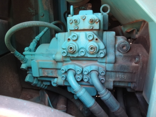 รถขุดดิน SK100-3 มาร์คไฟว์ซุปเปอร์ (ติดไลน์หัวเจาะ)  รถสวย  สภาพเดิมจากญี่ปุ่น เพิ่งเข้าไทย  ตอนนี้รถอยู่ที่ C.S.Motor หลักสี่ครับ  โทร.081-373-0559