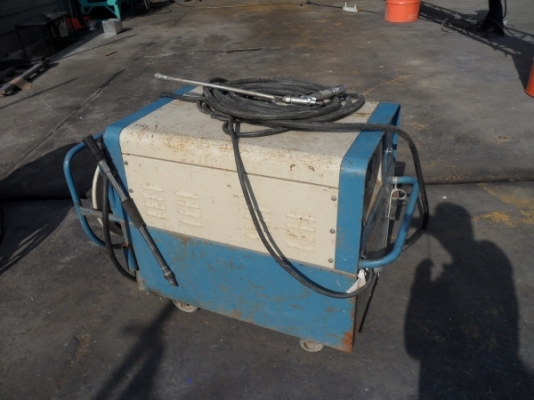 เครื่องปั่นไฟ + เครื่องฉีดน้ำ ใช้ไฟ 220 v สถาพพร้อมใซ้ครับ