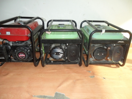 เครื่องปั่นไฟ + เครื่องฉีดน้ำ ใช้ไฟ 220 v สถาพพร้อมใซ้ครับ