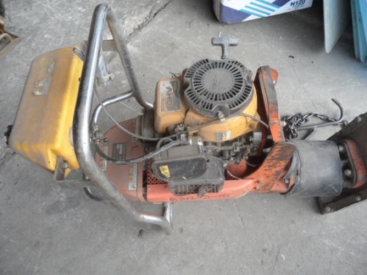 เครื่องตบดินแบบกระโดด(แบบกบ) และ(แบบจิงโจ้)ครับ