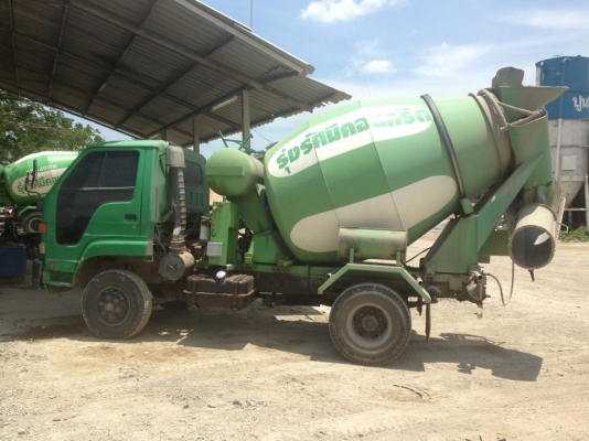 รถโม่ปูนสภาพพร้อมใช้