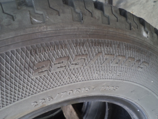 ยางรถยนต์ กระบะ ขอบ 15 จำนวน 4 เส้น ยี่ห้อ good year 225/70R15 ร้านค้าออนไลน์ดอกยางสภาพ 70 \%