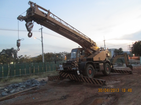 รถเครน 4 ล้อ