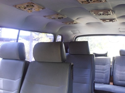 ขายรถตู้โตโยต้าไทยรุ่ง สภาพดีมาก ขายถูก ด่วน(ชลบุรี)