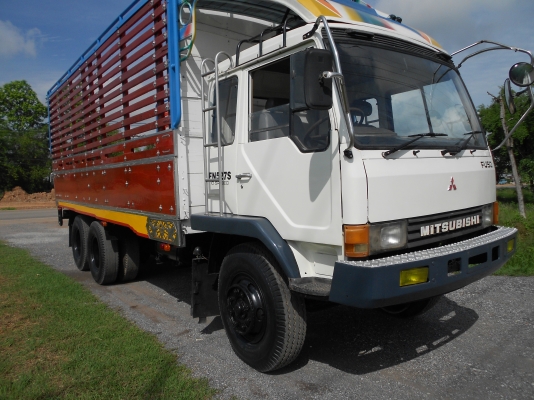 รถ 10 ล้อ MITSUBISHI  1 เพลา 195 แรงม้า