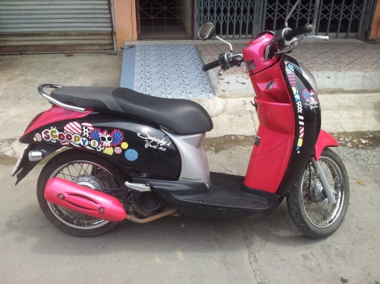 ขาย HONDA SCOOPY I รถปลายปี2011 เดิมทุกชิ้นส่วน ไม่เคยล้ม มือเดียวป่ายแดง งดต่อรองคับ