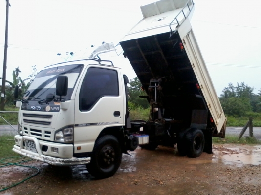 รถ  isuzunpr130.  ปี50สวยพร้อมใช้  080-1405528