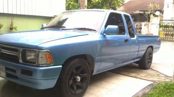 ขายรถสักคันครับ ลูกๆโตขึ้นมากต้องเปลี่ยนรถแล้ว สนใจโทรมาถามได้ ต่อรองมาขายได้ขายเลย