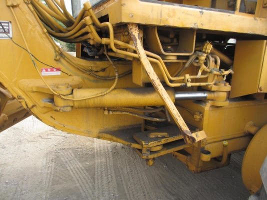 รถเกรด KOMATSU GDA63A -1 คุณภาพเยี่ยม เก่านอก ยางหน้าหลัง ใหม่