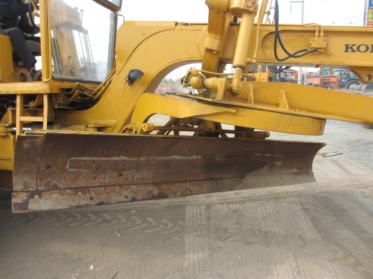 รถเกรด KOMATSU GDA63A -1 คุณภาพเยี่ยม เก่านอก ยางหน้าหลัง ใหม่