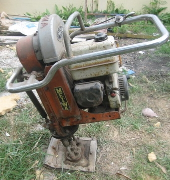 เครื่องตบดิน