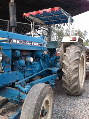 TRACTOR FORD 6610