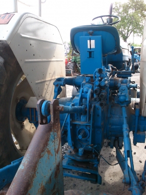 TRACTOR FORD 6610