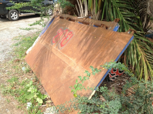 ขายด่วนฝาท้ายกะบะดั้มสามมิตร ขายด่วนฝาท้ายกะบะดั้มสามมิตร