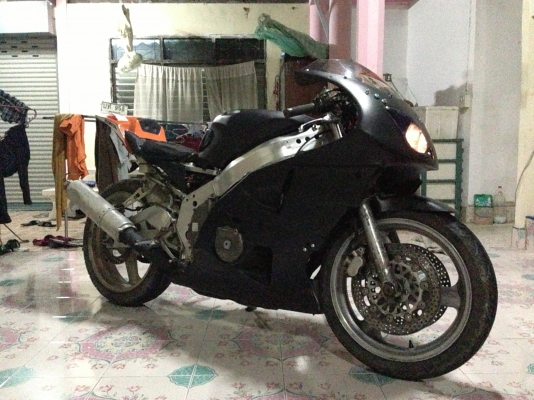 ขายCBR400RR ปี89 เครื่องแห้งๆวิ่งดี ni voy แท้ครับ (รับทำทะเบียนด้วยน่ะครับสน