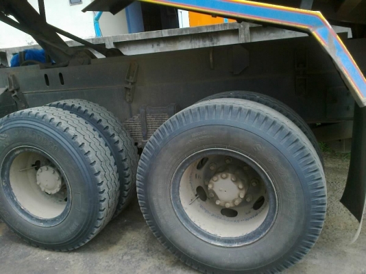 ต้องการขาย / รถ 10 ล้อ 2 เพลาดั้ม ISUZU เดก้า แม่/ลูก ( ลูก 3 เพลา )