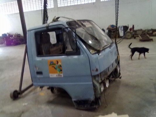 หัวรถ NKR สวยๆ