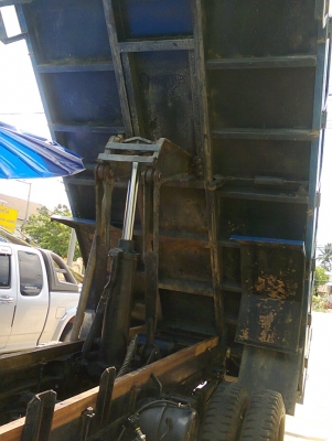 ขายดาวน์ หกล้อดั้ม ไดน่า 350