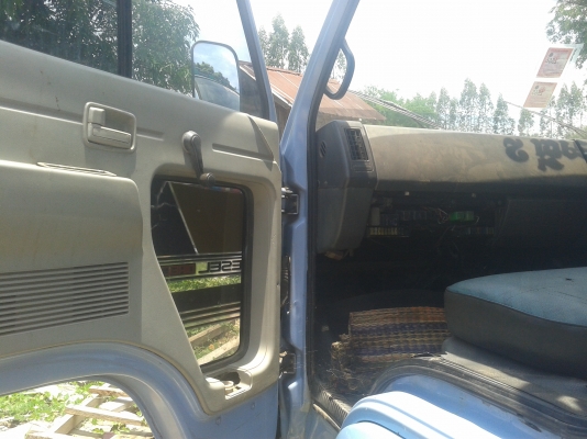 ขาย 6 ล้อ ISUZU NPR 120แรง รถบ้านแท้ (NPR66P)(4HF1) ช่วงล่างใหญ่F. หน้า+หลัง พวงมาลัยพาวเวอร์ เครื่องแห้ง แน่น แรง คัซซีสวยม่ผุ ไม่ดาม ไม่บาม พร้อมโอน พร้อมใช้งาน