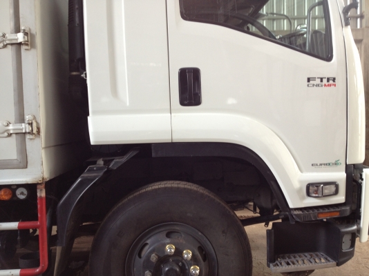 ขาย ISUZU FTRหัวโรโบคอบ CNG ห้างแท้ออกตรีเพชรปี 53 ตู้แห้ง10บาน