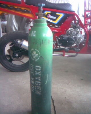 ถังออกซิเจนสภาพพร้อมใช้งานครับเป็นรุ่นอ้วนครับตัวนี้สวยๆครับราคานี้คุ้มครับ