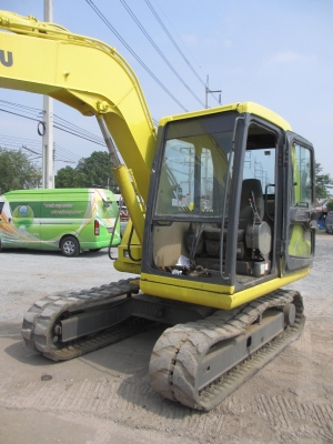 KOMATSU PC60-7  เก่านอก เอวแน่น ปั็มแรง สภาพพร้อมใช้ สุดๆเอาไปแบ่งกันใช้ได้เลยครับ   น้องร็อค จัดหั้ย สนใจโทร สอบถามได้ 081-8535656