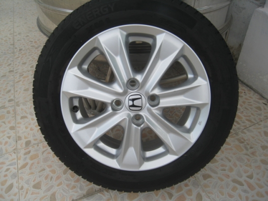 ขายล้อแม็ก Honda jazz 15"x5.5" et45 4รู100 +ยาง ปี11(081-3747940)