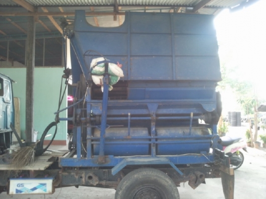 ขายรถนวดข้าว toyota