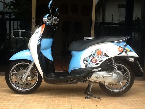 HONDA SCOOPY I รถปี2012วิ่ง3XXXโลลายVIVID GIRLประกันศูนย์พร้อมกุญแจแท้2ดอก