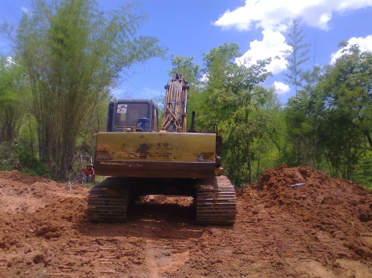 ขาย รถขุด KOBELCO SK200 M3 แรงขุดดี เดินแรงทั้งสองข้าง ทำงานไว ได้ทั้งวัน เครื่องเดิม ปั้มเดิม เอวแน่น ใบแทรคสวยทุกใบ รอลเล่อร์ดี ทุกลูก.